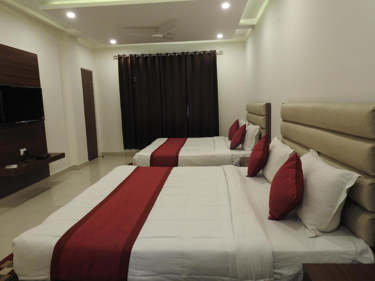 Hotel Aakash Residency Dehradun Eksteriør billede