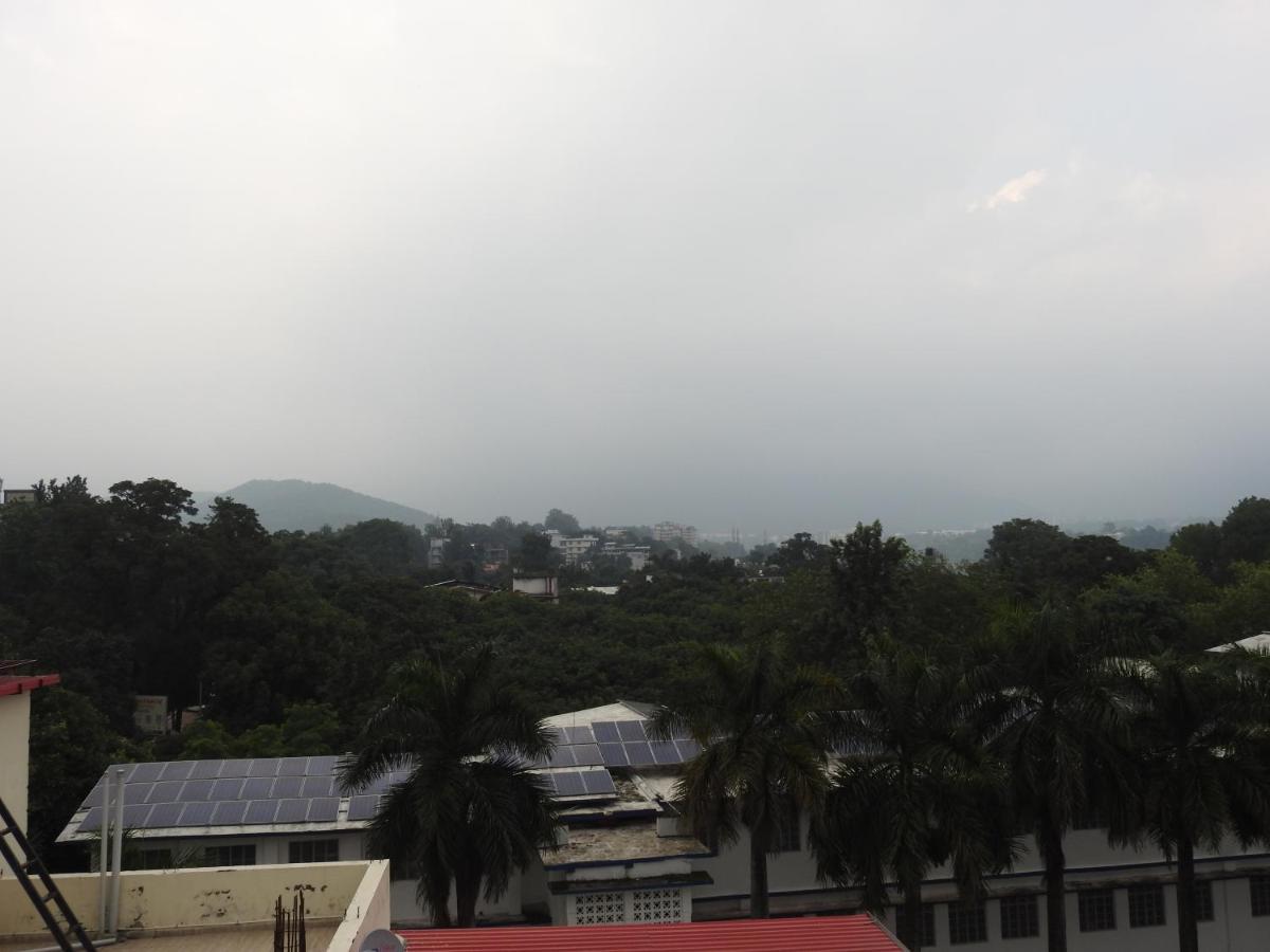 Hotel Aakash Residency Dehradun Eksteriør billede