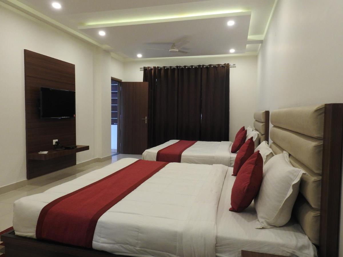 Hotel Aakash Residency Dehradun Eksteriør billede