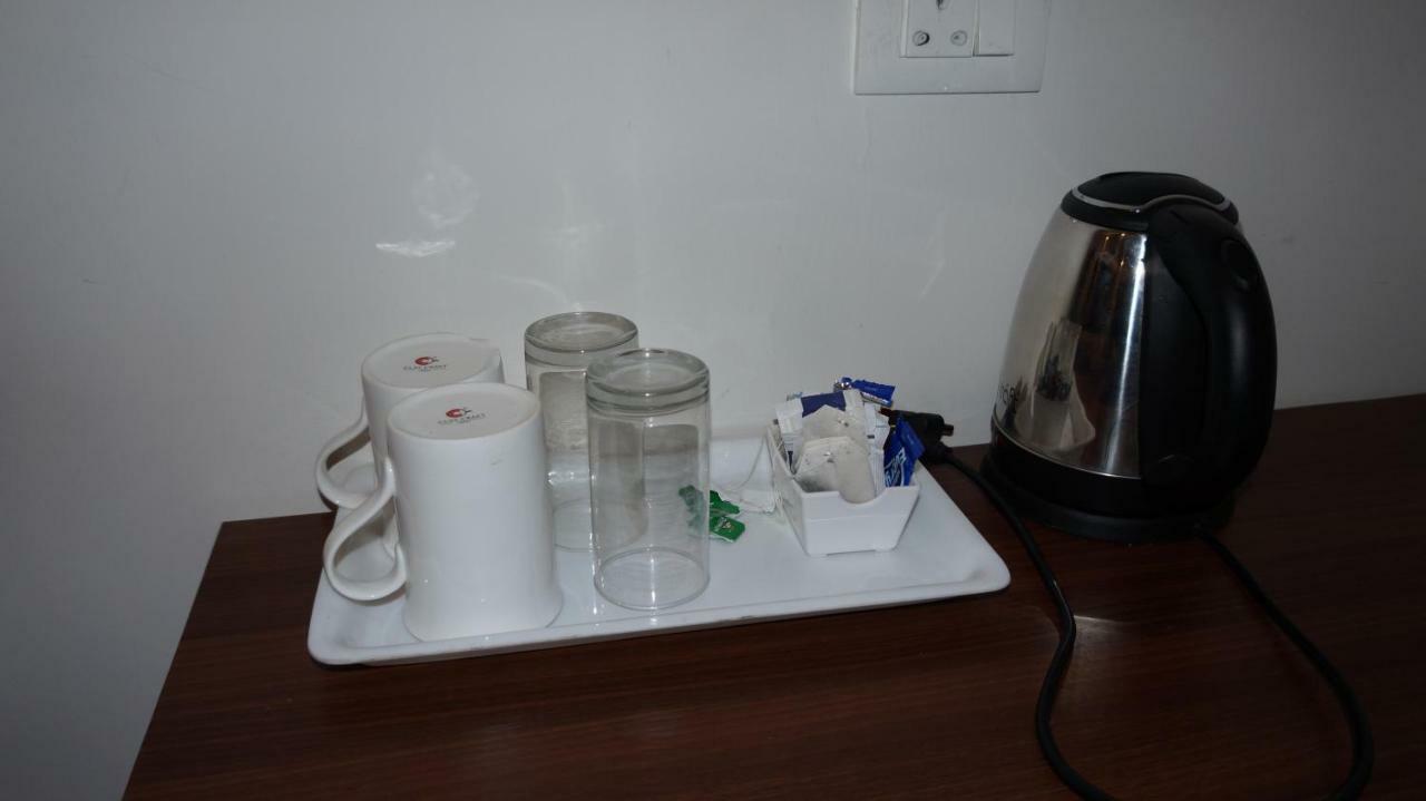 Hotel Aakash Residency Dehradun Eksteriør billede