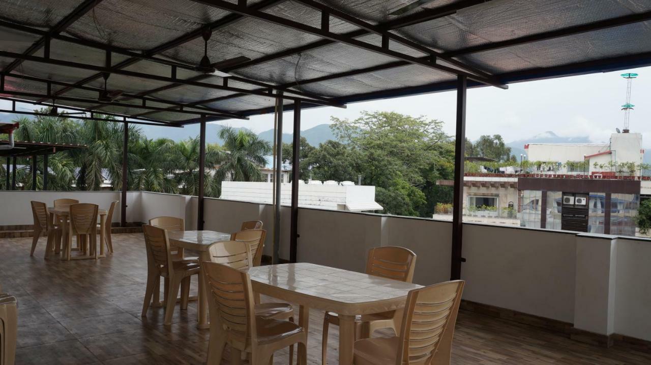 Hotel Aakash Residency Dehradun Eksteriør billede